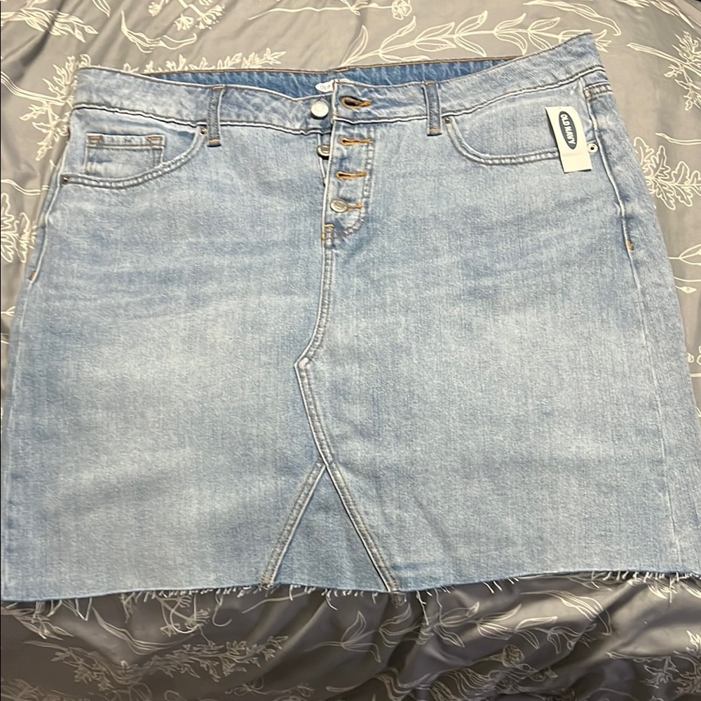 🌷NWT Old Navy Size 18 Denim Skirt🌷